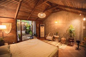 Phòng Có Giường Cỡ Queen Nhìn Ra Vườn (Queen Room with Garden View)