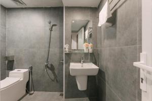 Studio Có Ban Công (Studio with Balcony)