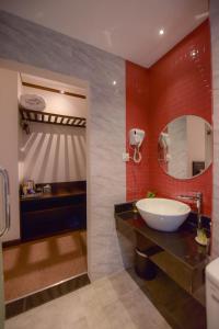 Phòng Loại Sang Giường Đôi (Deluxe Double Room)