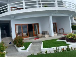 Suite Nhìn Ra Biển (Suite with Sea View)