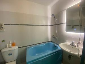 Phòng Có Giường Cỡ King Với Ban Công (King Room with Balcony)
