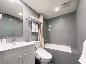 Phòng Deluxe Giường Đôi Có Bồn Tắm (Deluxe Double Room with Bath)