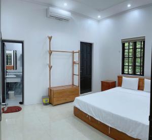 Căn Hộ 3 Phòng Ngủ (Three-Bedroom Apartment)