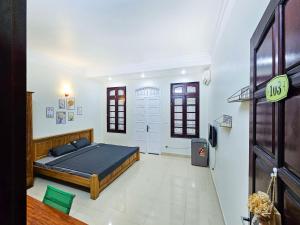Phòng Deluxe Giường Đôi Có Ban Công (Deluxe Double Room with Balcony)