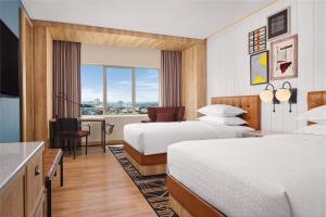 Deluxe Room with 2 Double Beds with City View