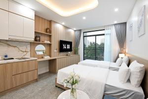 Phòng 2 Giường Đơn Nhìn Ra Thành Phố (Twin Room with City View)