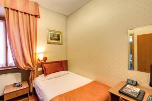 Single Room room in Flower Garden Hotel