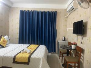 Phòng Giường Đôi Có Ban Công (Double Room with Balcony)
