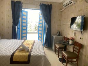 Phòng Giường Đôi Có Ban Công (Double Room with Balcony)