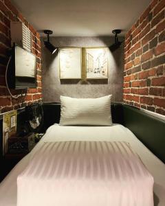 Giường Trong Phòng Ngủ Tập Thể 10 Giường Cho Cả Nam Lẫn Nữ (Bed in 10-Bed Mixed Dormitory Room)