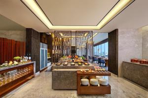 Executive Suite, Club lounge access, 1 Bedroom Executive Suite, 1 King