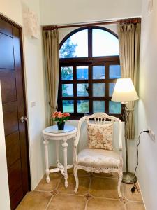 Phòng Cổ Điển Cho 4 Người (Classic Quadruple Room)