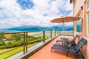 Phòng có giường cỡ King nhìn ra cảnh núi non (King Room with Mountain View)