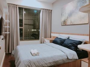 Two-Bedroom Deluxe Apartment with Garden View