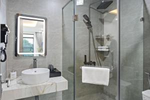 Phòng Giường Đôi Lớn (Large Double Room)