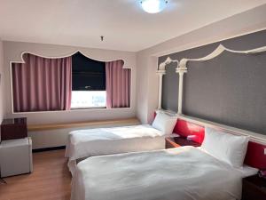 Phòng 2 Giường Đơn Hạng Bình Dân (Budget Twin Room)