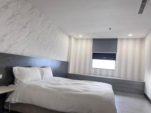 Phòng Đôi Phổ Thông (Economy Double Room)