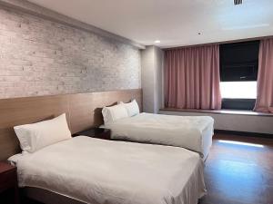 Phòng 3 Người Hạng Tiết Kiệm (Economy Triple Room)