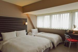Suite Chính 3 Người (Master Suite Triple)