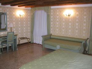 Junior Suite with Canal View room in Locanda La Corte