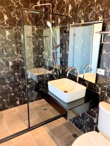 Phòng Giường Đôi Có Ban Công (Double Room with Balcony)