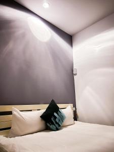 Phòng Giường Đôi Với Phòng Tắm Chung (Double Room with Shared Bathroom)