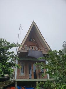 Phòng Gia đình nhìn ra Núi (Family Room with Mountain View)