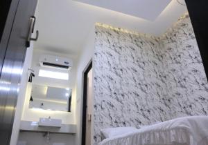 Phòng Tiêu Chuẩn Giường Đôi (Standard Double Room)