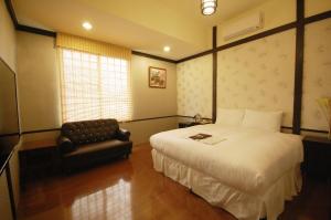 Phòng Tiêu Chuẩn Giường Đôi Lớn (Standard Queen Room)