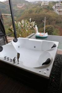 Biệt Thự 3 Phòng Ngủ (Three-Bedroom Villa)