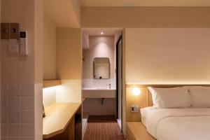 Phòng Tiêu Chuẩn Giường Đôi (Standard Double Room)