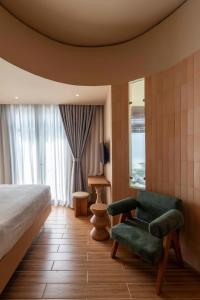 Suite Junior Có Ban Công (Junior Suite with Balcony)