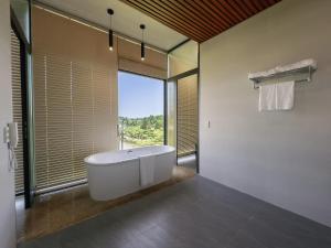 Biệt Thự 3 Phòng Ngủ (Three-Bedroom Villa)