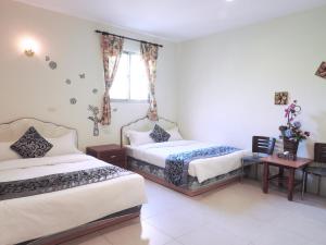 Phòng Tiêu Chuẩn 4 Người (Standard Quadruple Room)