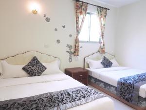 Phòng Tiêu Chuẩn 4 Người (Standard Quadruple Room)