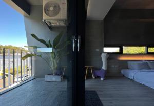 Phòng 4 Người Có Ban Công (Quadruple Room with Balcony)