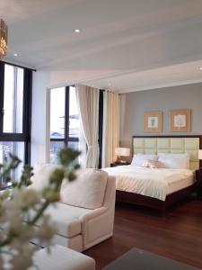 Suite Nhìn Ra Hồ (Suite with Lake View)