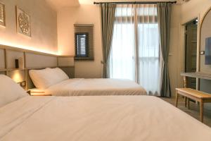 Phòng 4 Người Có Ban Công (Quadruple Room With Balcony)
