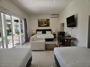 Suite Gia Đình Deluxe (Deluxe Family Suite)