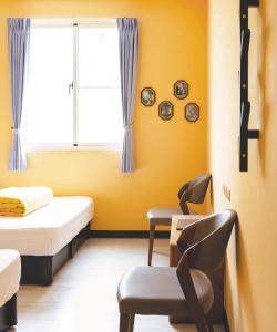 Phòng Đôi Tiêu Chuẩn Có 2 Giường Đôi (Standard Double Room with Two Double Beds)