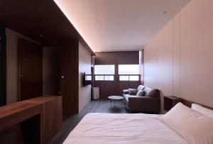 Phòng Tiêu Chuẩn Giường Đôi (Standard Double Room)