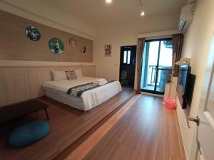 Phòng Giường Đôi Có Ban Công (Double Room with Balcony)