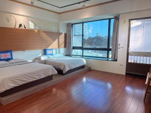 Phòng 4 Người Nhìn ra Hồ nước (Quadruple Room with Lake View)