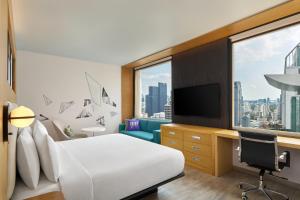 Stylish Suite, 1 Bedroom Junior Suite, 1 King, City view, High floor (Stylish Suite, 1 Bedroom Junior Suite, 1 King, City View, High Floor)