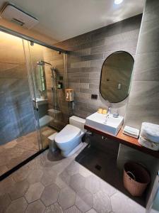Phòng Giường Đôi Có Phòng Tắm Riêng (Double Room with Private Bathroom)