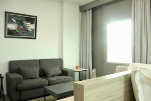 Suite Hạng Doanh Nhân (Business Suite)