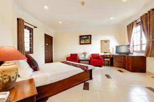 Phòng Deluxe Giường Đôi Có Bồn Tắm (Deluxe Double Room with Bath)