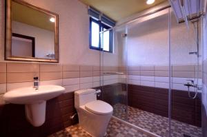 Phòng Giường Đôi Có Ban Công (Double Room with Balcony)