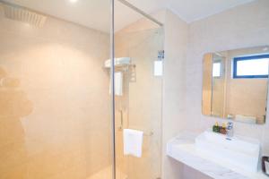 Phòng Deluxe Có Giường Cỡ King (Deluxe King Room)