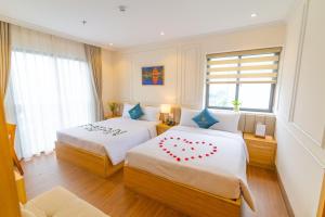 Suite 2 Phòng Ngủ (Two-Bedroom Suite)